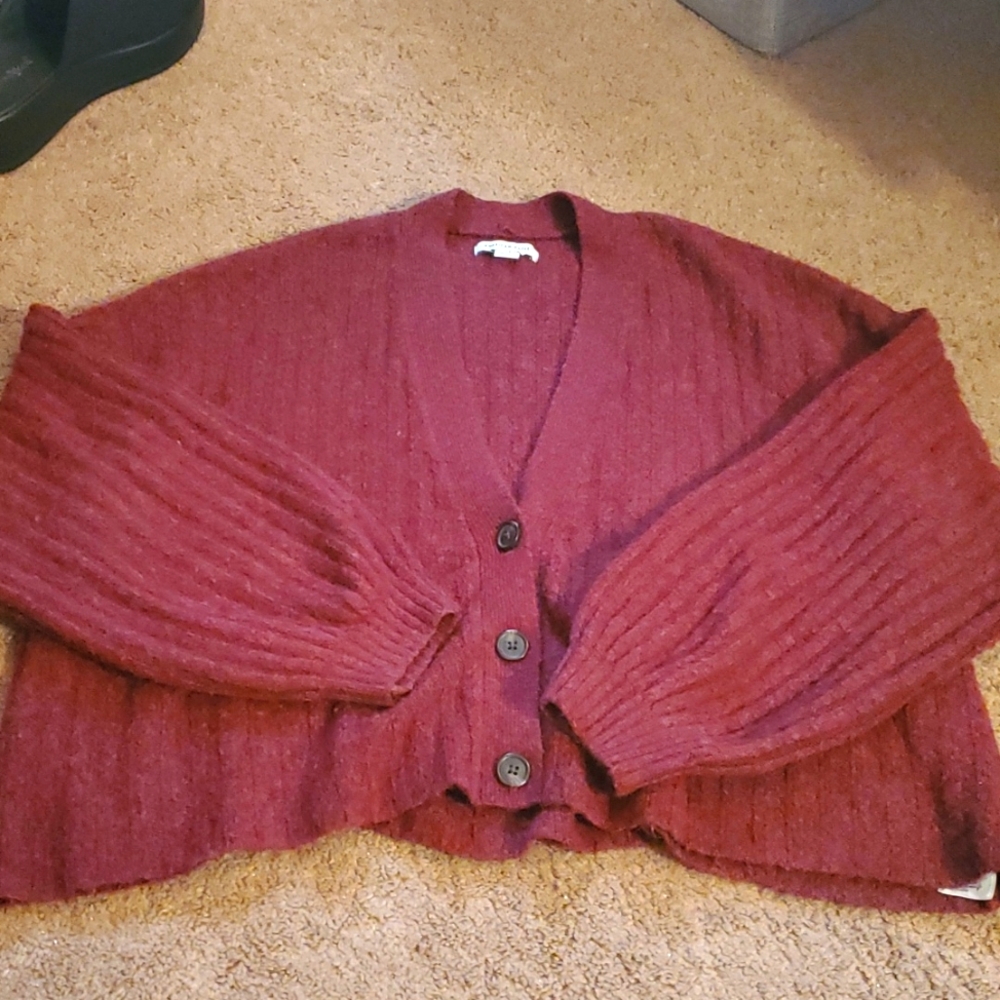 American Eagle Large Maroon Boxy Cropped Balloon Sleev Cardigan
